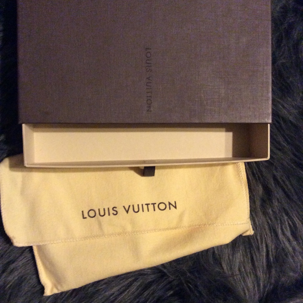 Louis vuitton (Wallet)